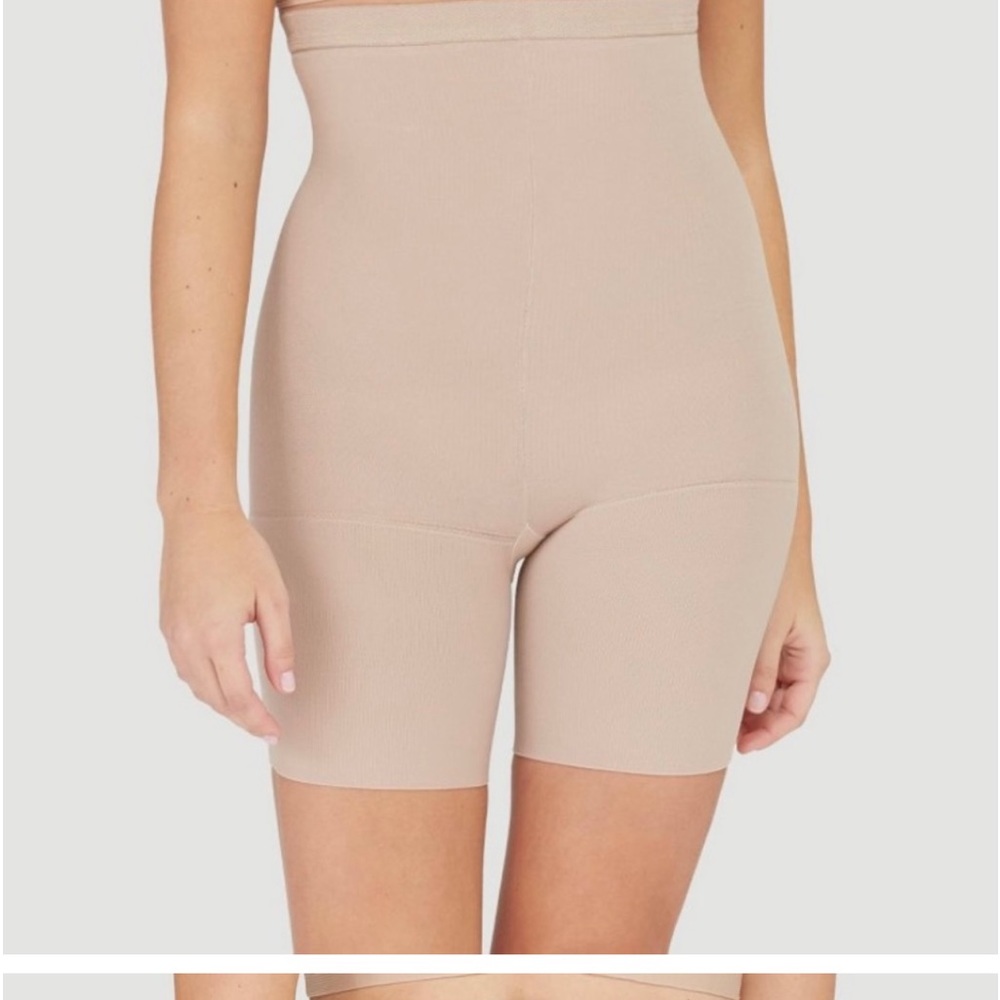 NIB-Assets by Spanx Shaping shorts
